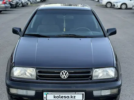 Volkswagen Vento 1994 года за 1 720 000 тг. в Астана – фото 5