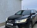 Toyota Highlander 2015 года за 16 800 000 тг. в Атырау