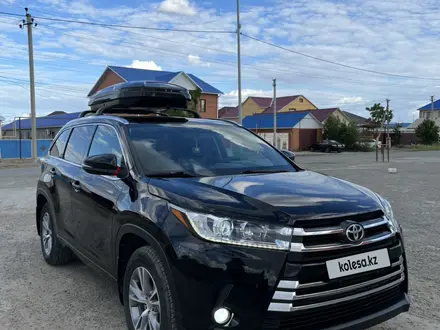 Toyota Highlander 2015 года за 16 800 000 тг. в Атырау – фото 2