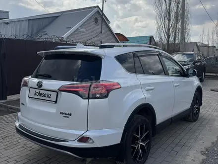 Toyota RAV4 2019 года за 14 000 000 тг. в Актобе – фото 4