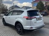 Toyota RAV4 2019 года за 14 000 000 тг. в Актобе – фото 5
