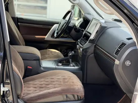 Toyota Land Cruiser 2015 года за 27 990 000 тг. в Астана – фото 9