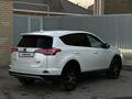 Toyota RAV4 2016 годаfor11 800 000 тг. в Актобе – фото 4