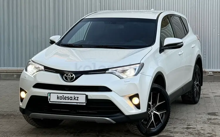 Toyota RAV4 2016 годаfor11 800 000 тг. в Актобе