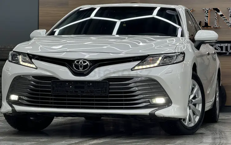 Toyota Camry 2019 года за 13 500 000 тг. в Алматы