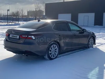 Toyota Camry 2021 года за 8 988 750 тг. в Астана – фото 6