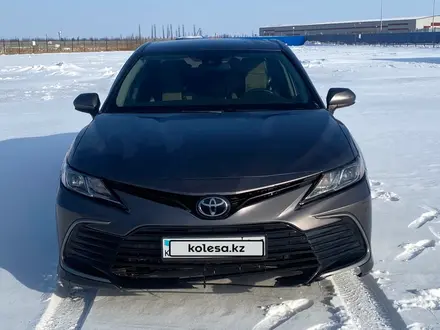 Toyota Camry 2021 года за 8 988 750 тг. в Астана