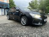 Toyota Camry 2016 года за 12 000 000 тг. в Усть-Каменогорск – фото 2