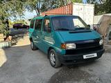 Volkswagen Multivan 1992 годаүшін3 000 000 тг. в Караганда