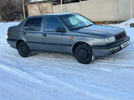 Volkswagen Vento 1992 года за 1 200 000 тг. в Алматы