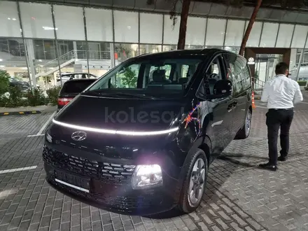 Hyundai Staria 2022 года за 22 221 000 тг. в Алматы – фото 19