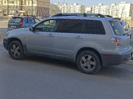 Mitsubishi Outlander 2004 годаүшін3 200 000 тг. в Актау – фото 2