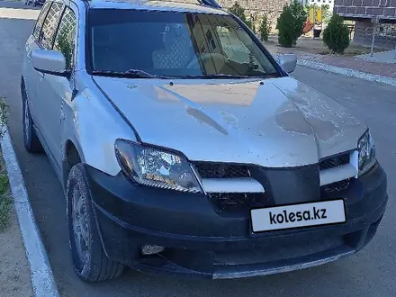 Mitsubishi Outlander 2004 годаүшін3 200 000 тг. в Актау