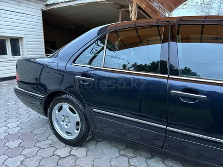 Mercedes-Benz E 280 1997 года за 3 750 000 тг. в Алматы – фото 20