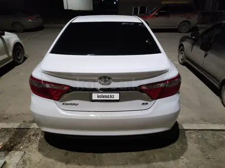 Toyota Camry 2015 года за 7 000 000 тг. в Атырау – фото 4