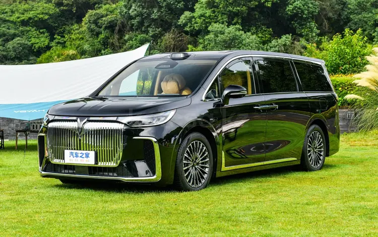 Voyah Dream 2026 года за 31 800 000 тг. в Алматы