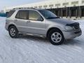 Mercedes-Benz ML 320 2002 годаүшін3 850 000 тг. в Караганда – фото 2