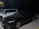 Toyota Camry 2020 года за 15 500 000 тг. в Алматы – фото 2