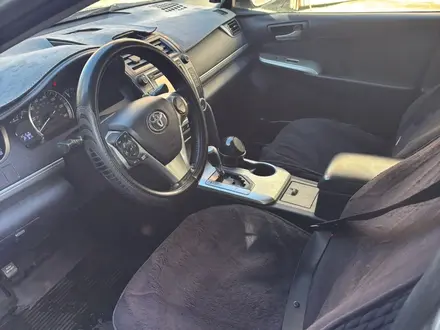 Toyota Camry 2014 года за 7 100 000 тг. в Усть-Каменогорск – фото 9