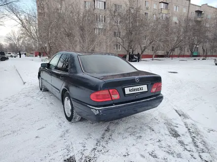 Mercedes-Benz E 240 1998 года за 3 200 000 тг. в Семей – фото 6