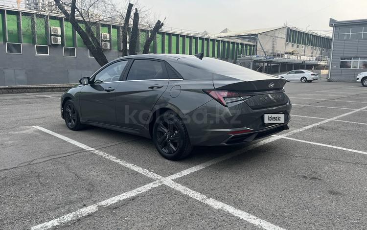 Hyundai Elantra — миниатюра 4