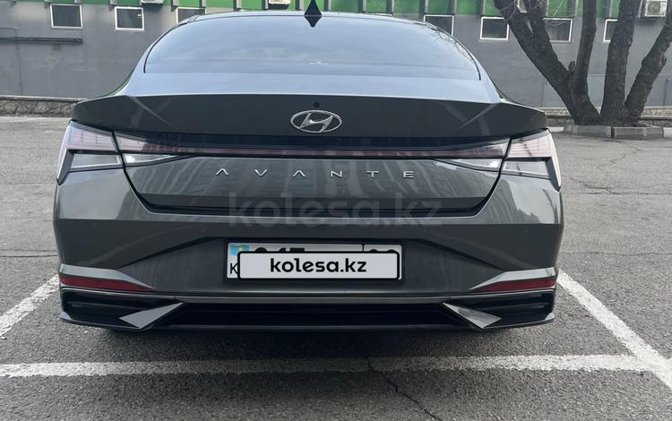 Hyundai Elantra — миниатюра 5