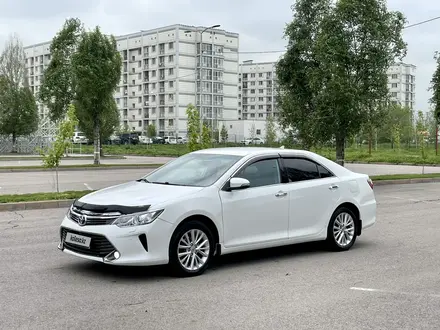 Toyota Camry 2014 года за 9 800 000 тг. в Алматы – фото 2