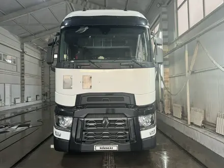Renault  T-Series 2019 года за 33 500 000 тг. в Алматы