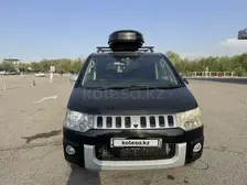 Mitsubishi Delica, 2009