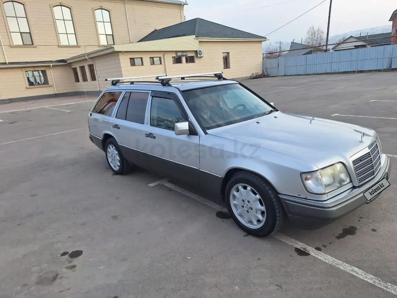Mercedes-Benz E-Class, 1993