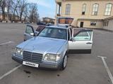 Mercedes-Benz E 220 1993 года за 2 300 000 тг. в Узынагаш – фото 2