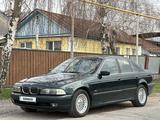 BMW 528 1999 года за 2 850 000 тг. в Алматы