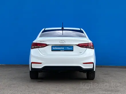 Hyundai Accent 2018 года за 7 270 000 тг. в Алматы – фото 4