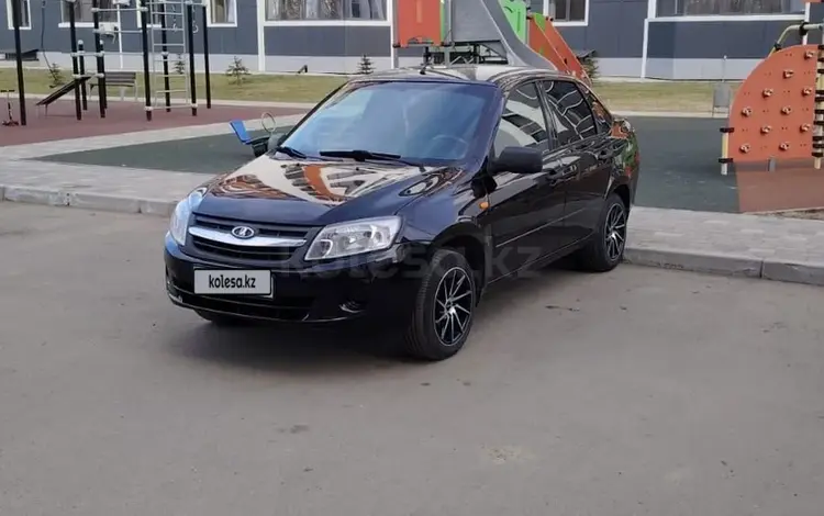 ВАЗ (Lada) Granta 2190 2014 годаүшін2 200 000 тг. в Усть-Каменогорск