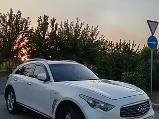 Infiniti FX37