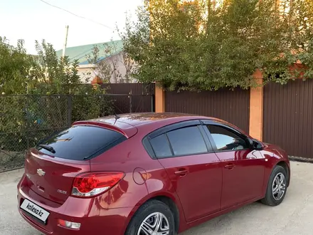 Chevrolet Cruze 2014 года за 5 000 000 тг. в Атырау – фото 4