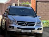 Mercedes-Benz ML 500 2005 года за 7 000 000 тг. в Актобе