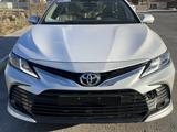 Toyota Camry 2022 года за 16 500 000 тг. в Актау