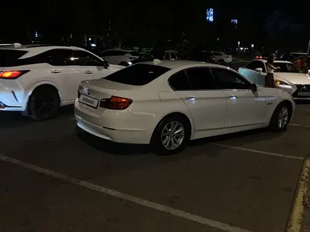 BMW 525 2013 года за 4 500 000 тг. в Алматы – фото 2