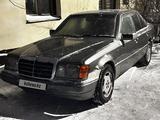 Mercedes-Benz E 200 1991 годаfor870 000 тг. в Астана