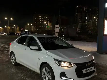 Chevrolet Onix 2023 года за 6 200 000 тг. в Астана – фото 2