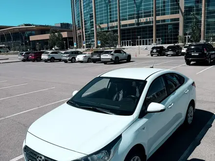 Hyundai Accent 2019 года за 6 600 000 тг. в Астана – фото 2