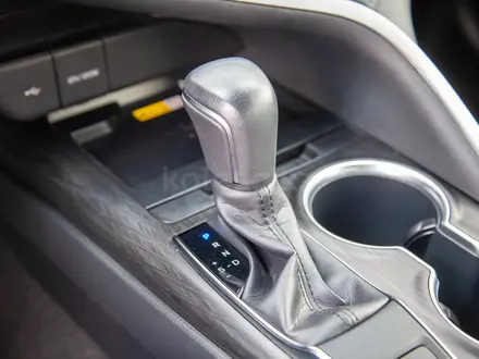 Toyota Camry Prestige 2023 года за 14 900 000 тг. в Алматы – фото 21