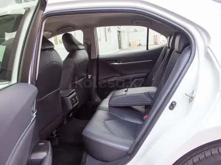 Toyota Camry Prestige 2023 года за 14 900 000 тг. в Алматы – фото 11