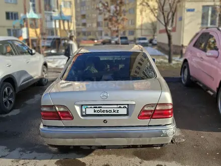 Mercedes-Benz E 240 1998 года за 3 300 000 тг. в Алматы – фото 4