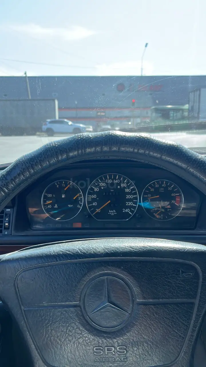 Mercedes-Benz E-Class, 1994