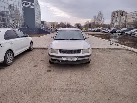 Volkswagen Passat 1998 года за 1 850 000 тг. в Уральск – фото 3