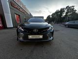 Toyota Camry 2018 годаүшін13 200 000 тг. в Мерке – фото 2