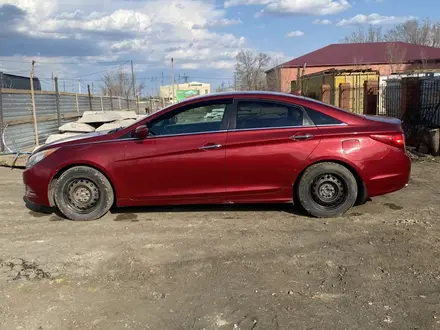 Hyundai Sonata 2010 года за 3 800 000 тг. в Актобе – фото 3