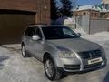 Volkswagen Touareg 2004 года за 4 700 000 тг. в Петропавловск – фото 3